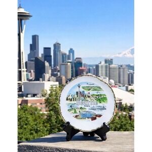 Vintage Seattle Souvenir Plate Space Needle Kingdome Gold Trim 7 Inch
